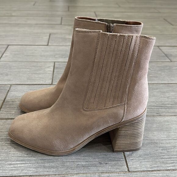 Andre Assous Naia Square Toe Water Resistant Ankle Booties - Picture 8 of 13